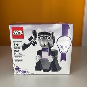 LEGO Spooky Bat and Vampire Set - Black, White, Purple